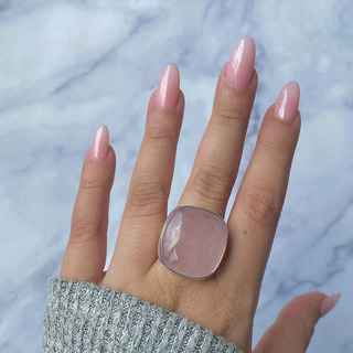 Radiant Romance: Rose Quartz Jewelry Collection